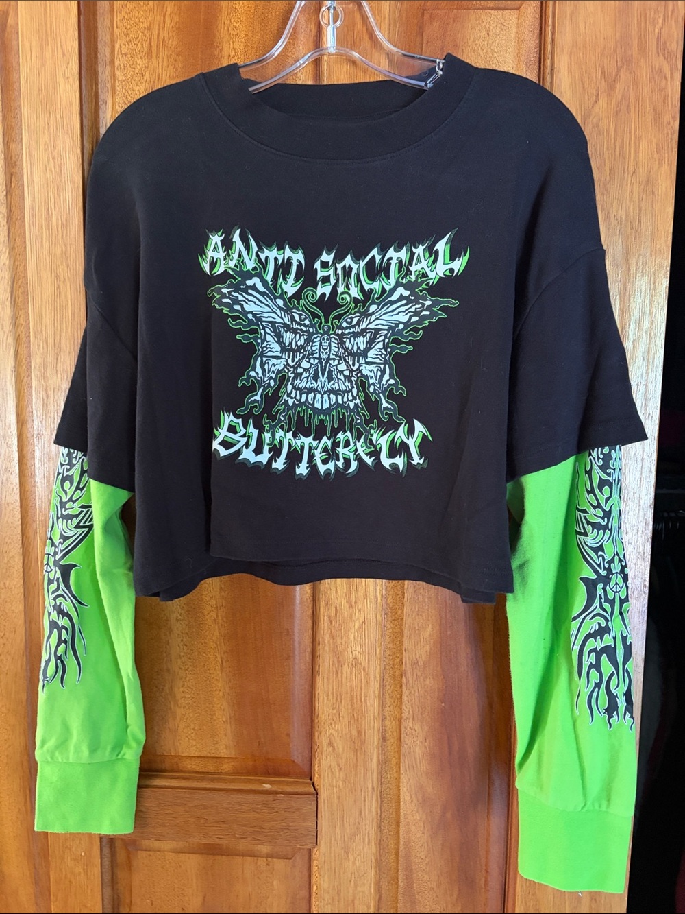 Zumiez long sleeve cropped shirt